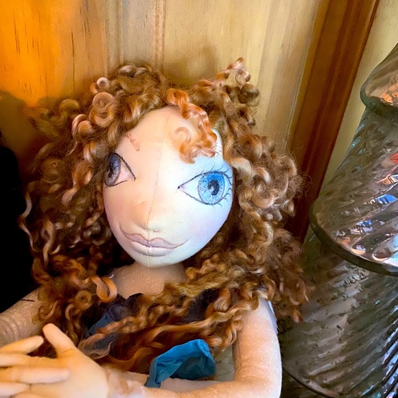 Dolls - Picture 3 of 6